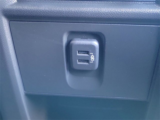 Used 2023 Chevrolet Traverse LT image 25