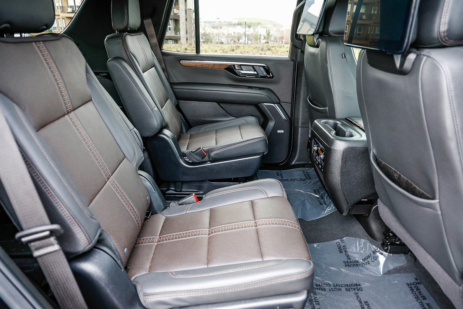 Used 2025 Chevrolet Tahoe High Country image 18