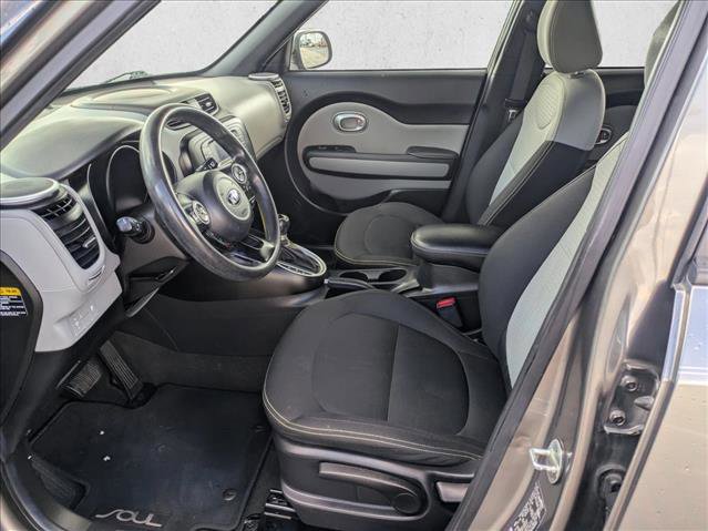Used 2016 Kia Soul + FWD image 14