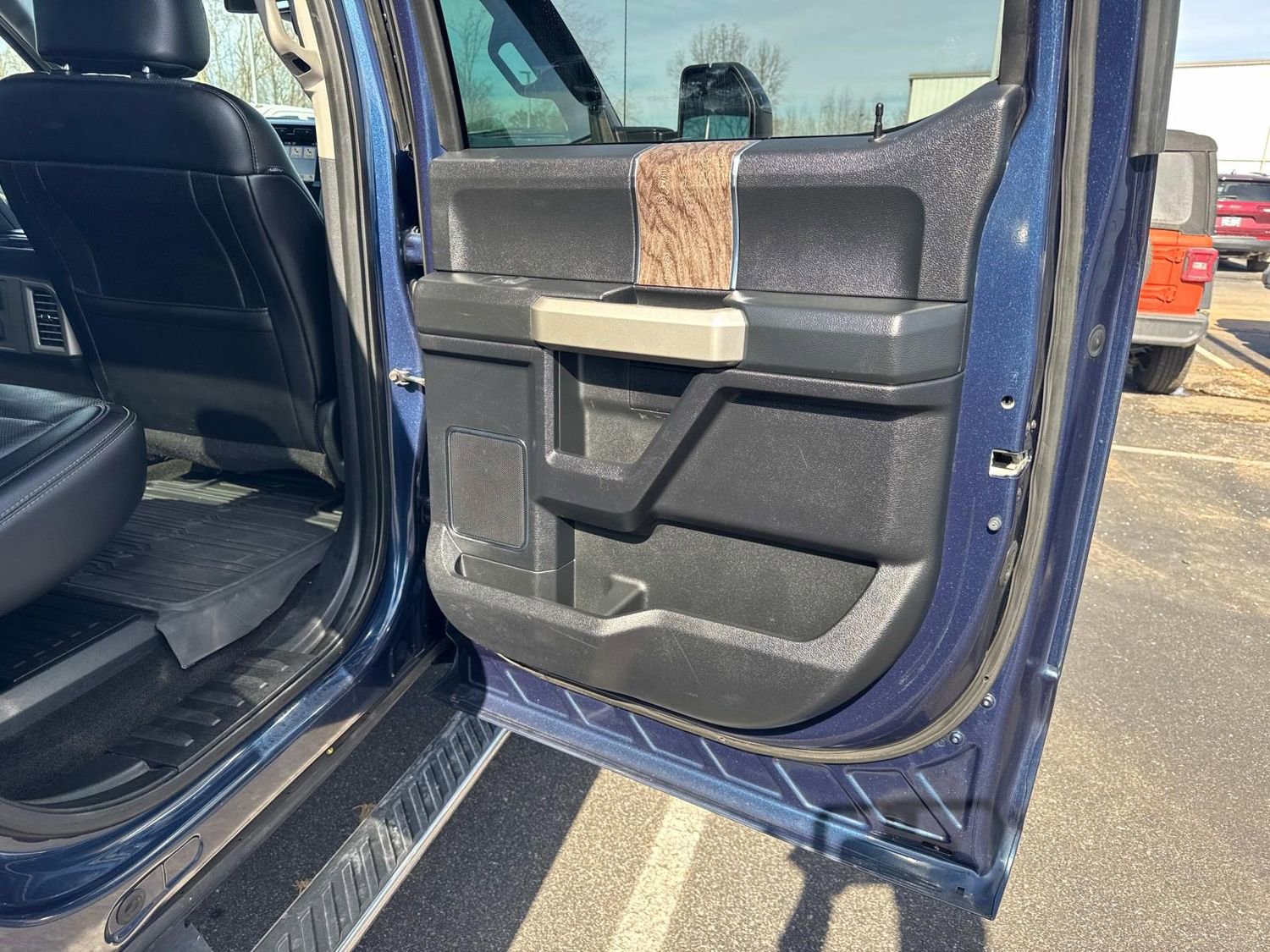 Used 2017 Ford F350 Lariat w/ Lariat Ultimate Package image 20