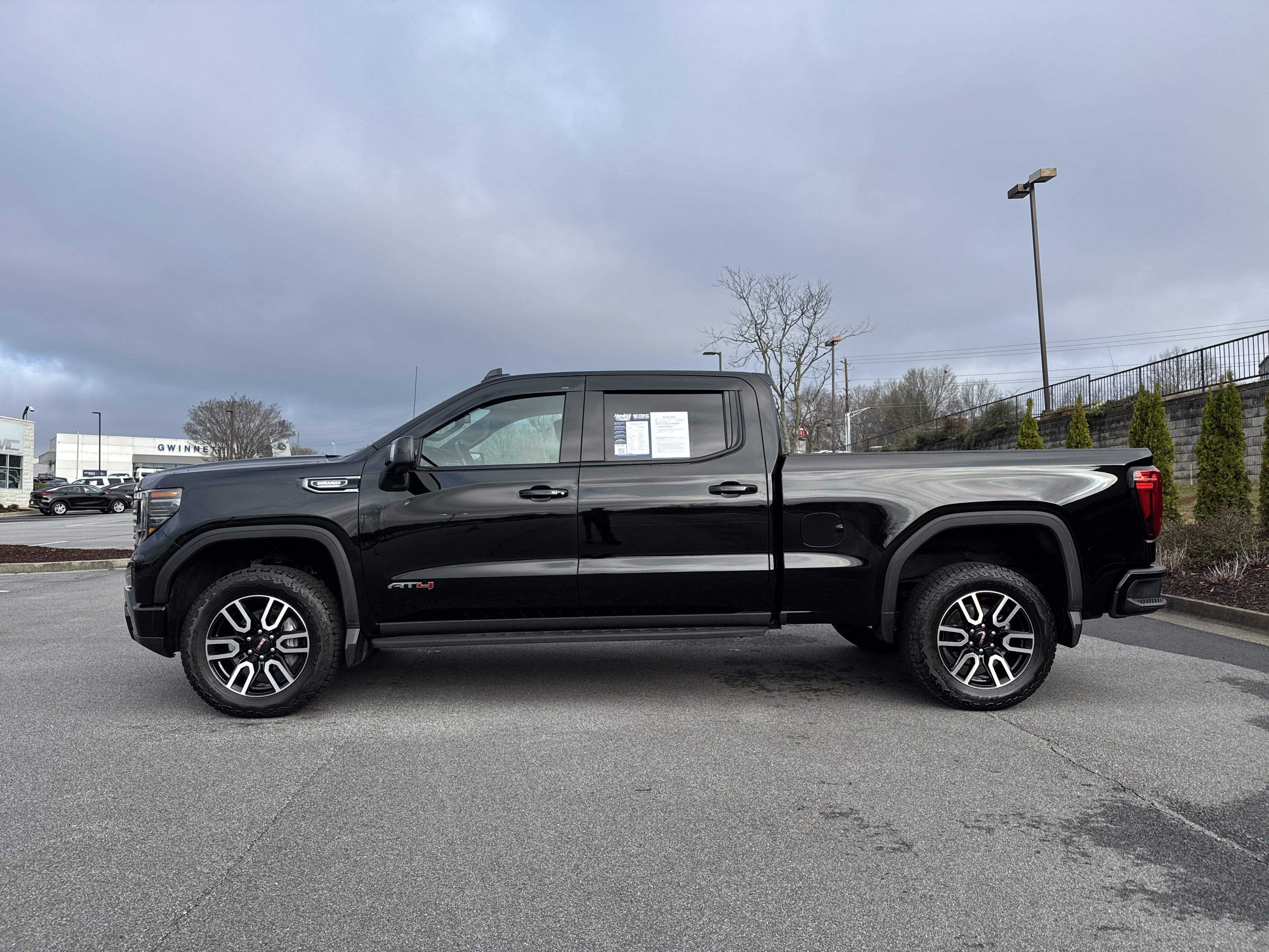 Used 2025 GMC Sierra 1500 AT4 w/ AT4 Premium Package image 7