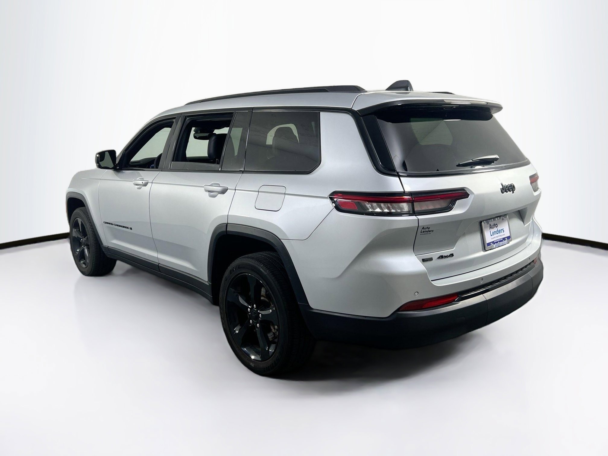 Used 2023 Jeep Grand Cherokee L Laredo AWD/4WD image 7