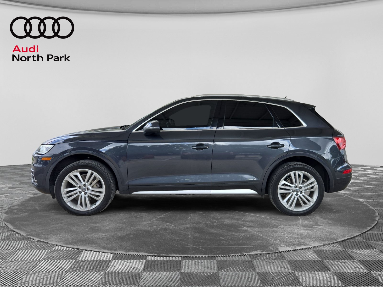 Used 2018 Audi Q5 Prestige w/ Prestige Package AWD/4WD image 2