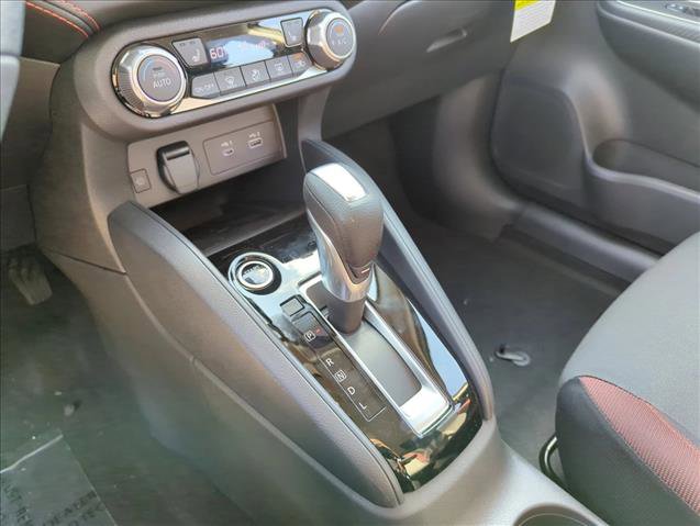 New 2025 Nissan Versa SR w/ Trunk Package image 12