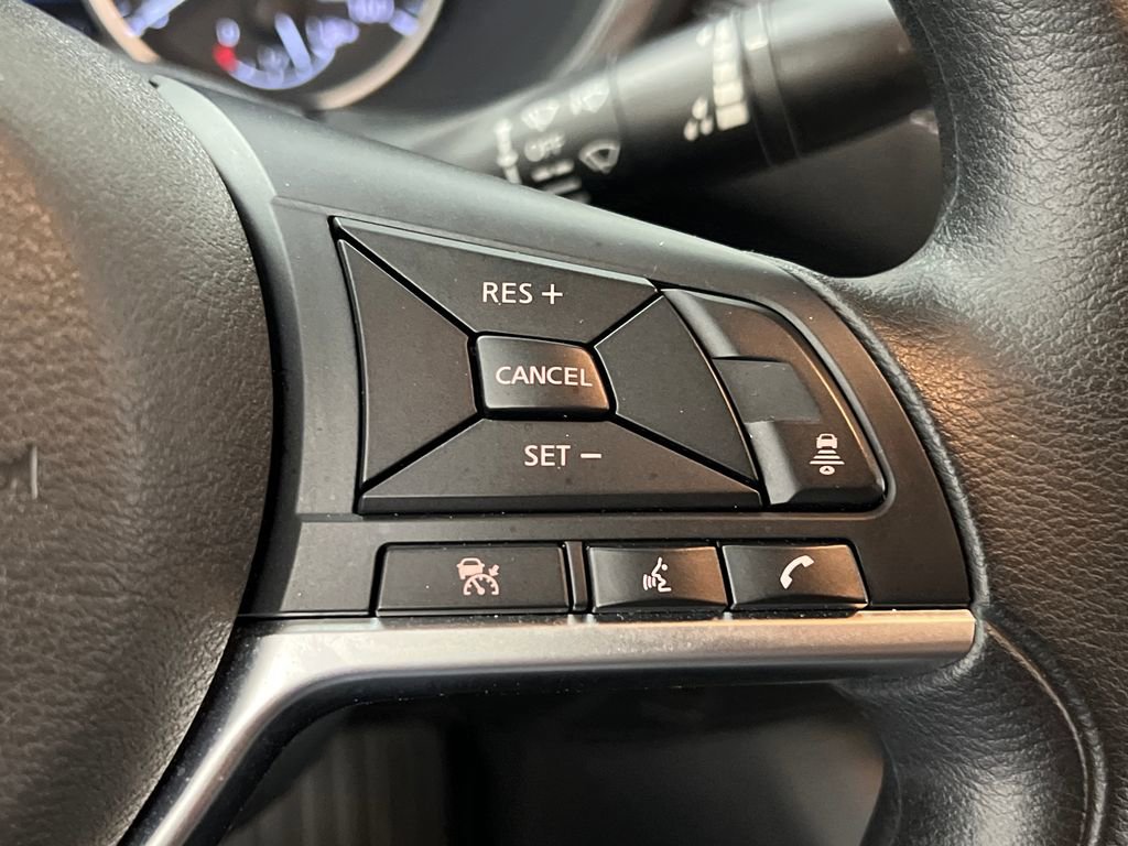 Used 2025 Nissan Sentra SV FWD image 38