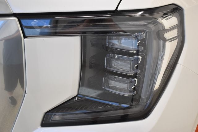 Used 2024 GMC Yukon Denali AWD/4WD image 15