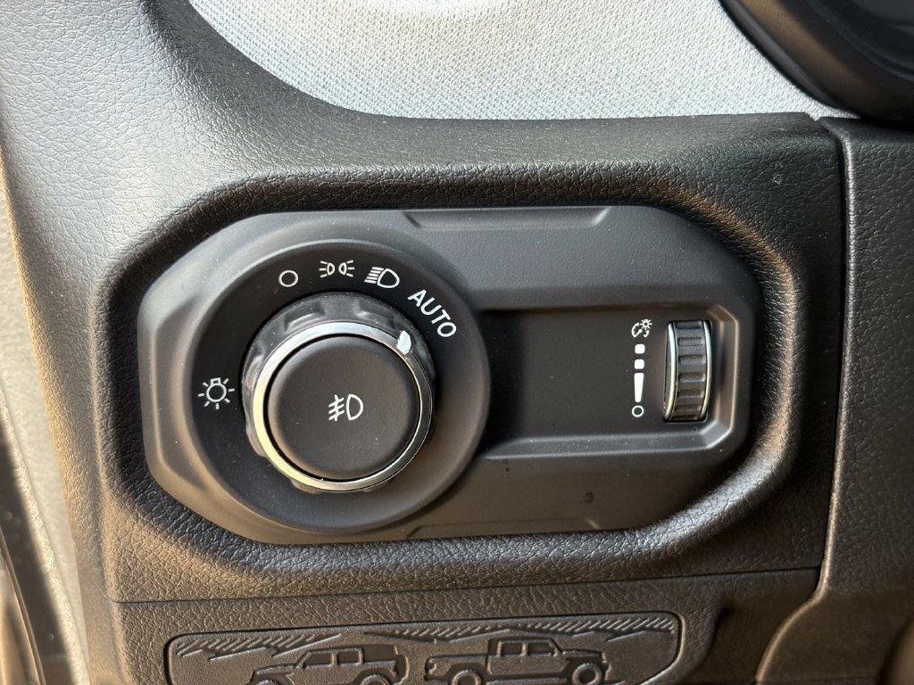 Used 2024 Jeep Wrangler Unlimited Sport AWD/4WD image 22