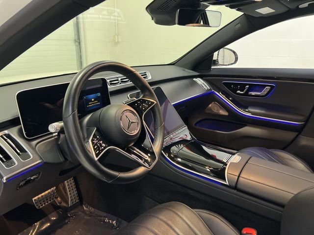 Used 2022 Mercedes-Benz S 500 4MATIC w/ AMG Line Package image 18