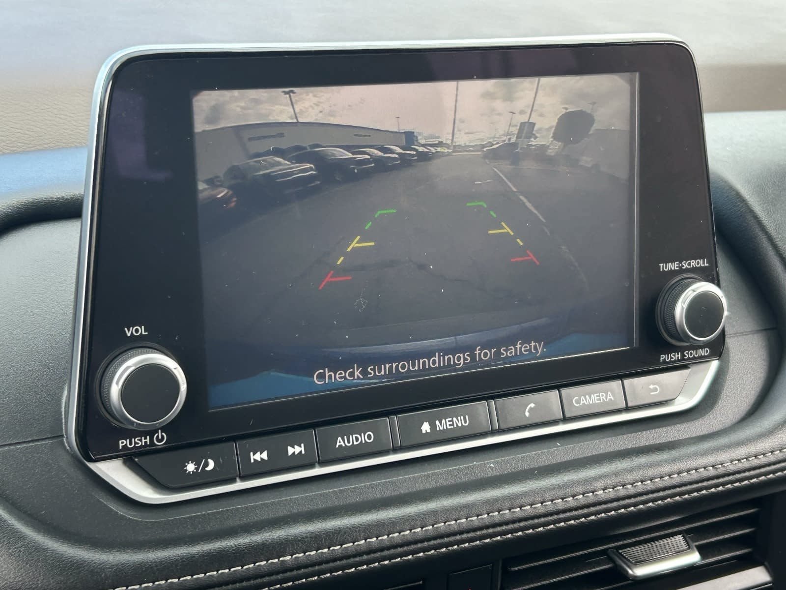 Used 2023 Nissan Rogue S FWD image 31