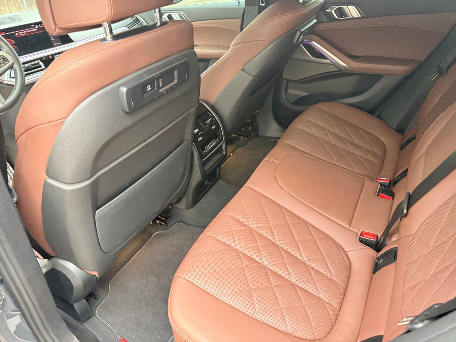 Used 2023 BMW X6 M50i w/ Parking Assistance Package AWD/4WD image 17