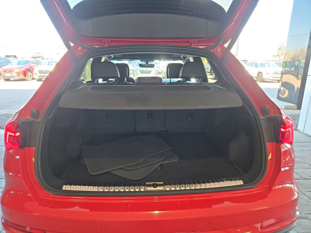 Used 2024 Audi Q3 2.0T Premium image 20