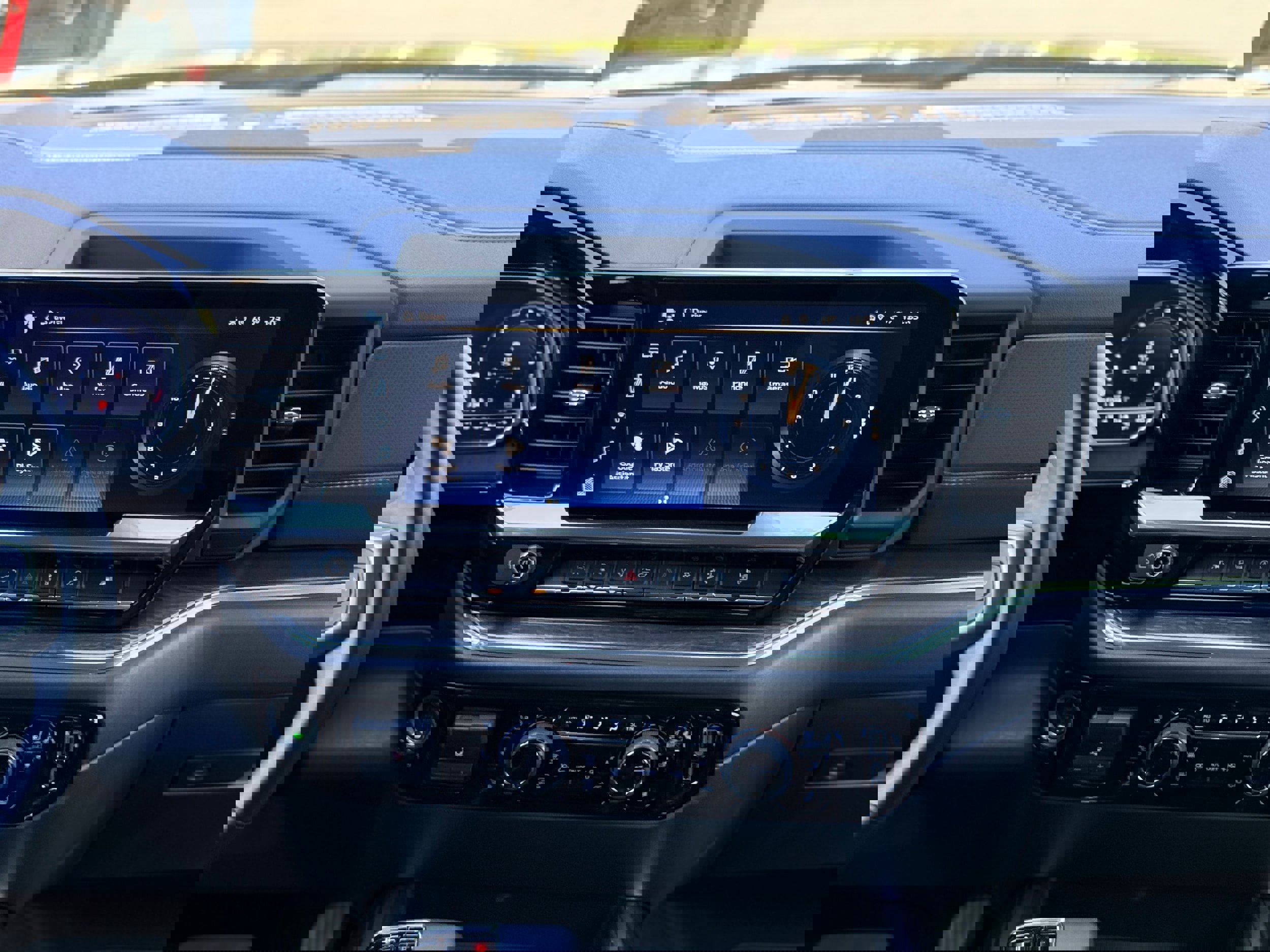 Used 2023 Chevrolet Silverado 1500 LTZ w/ LTZ Premium Package image 19