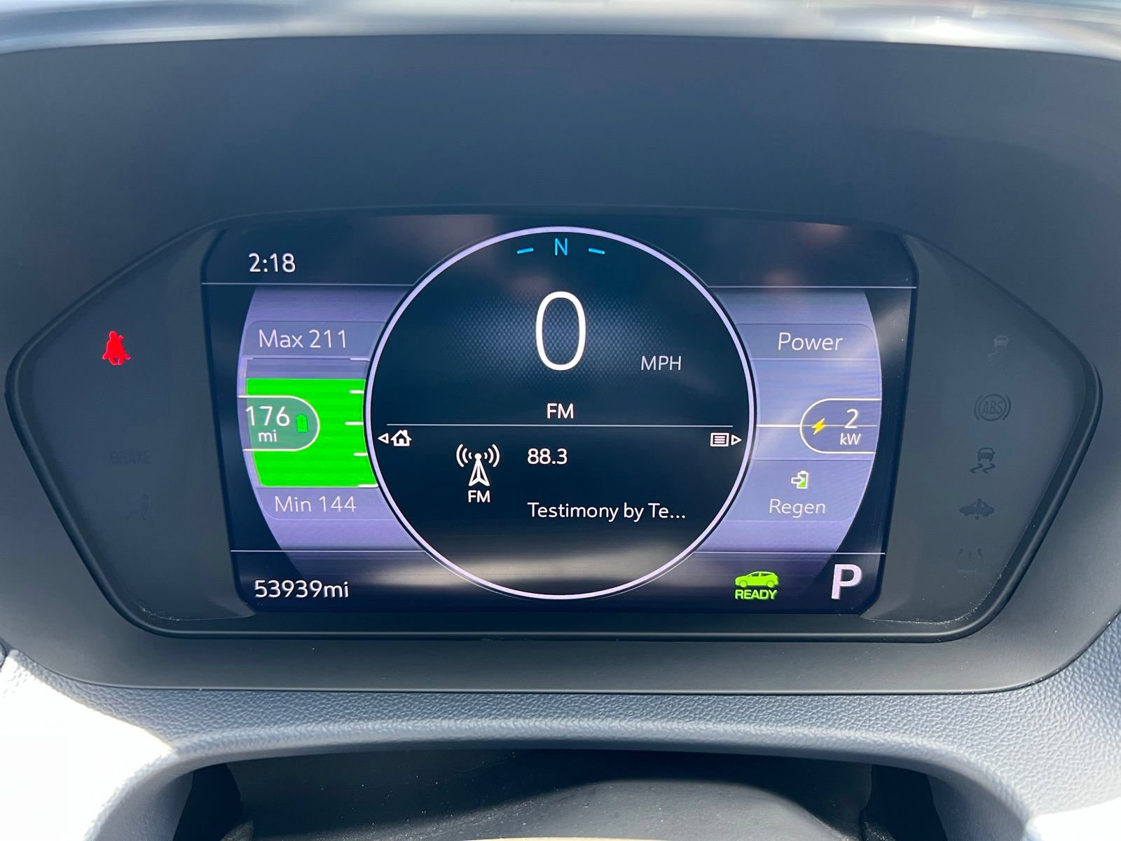 Used 2022 Chevrolet Bolt EUV Premier w/ Super Cruise Package FWD image 32