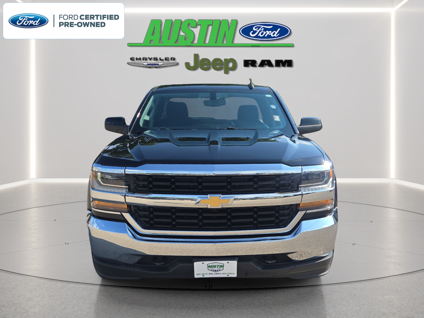 Used 2018 Chevrolet Silverado 1500 LT AWD/4WD image 8