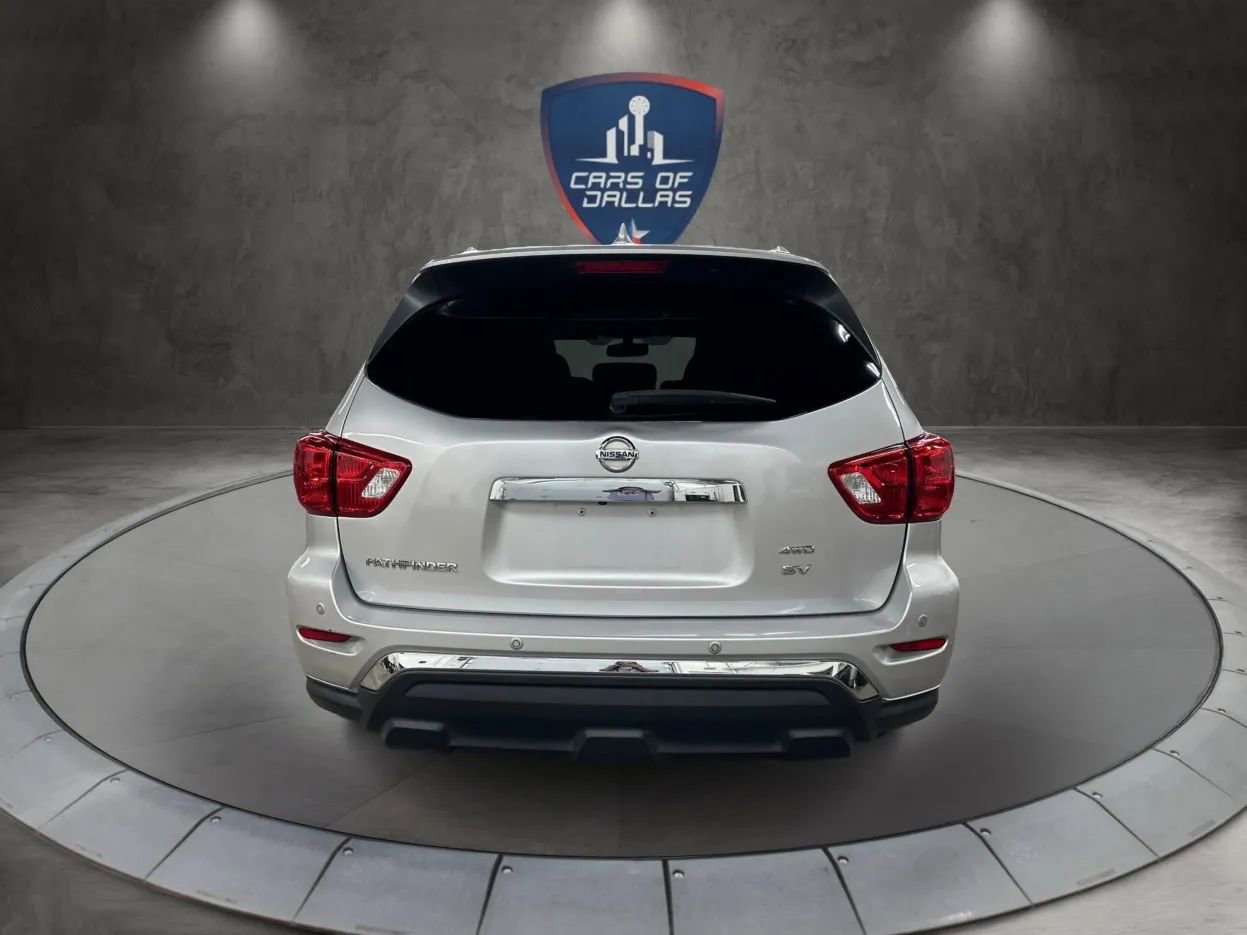 Used 2019 Nissan Pathfinder SV image 4