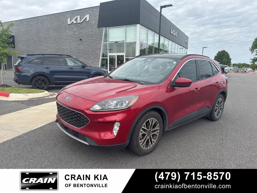 Used 2020 Ford Escape SEL FWD image 3