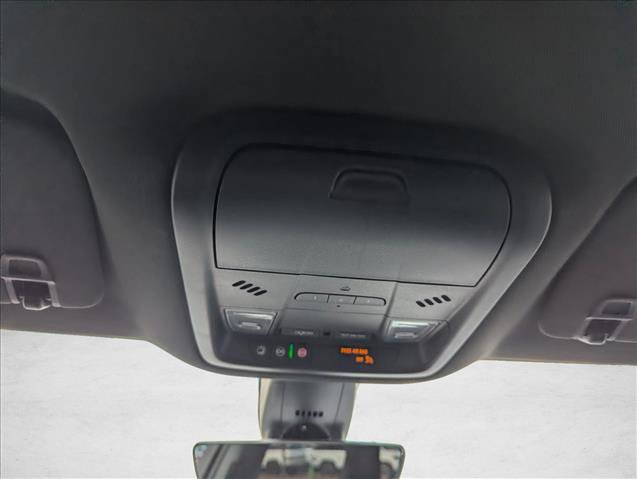 Used 2022 Buick Enclave Premium AWD/4WD image 21