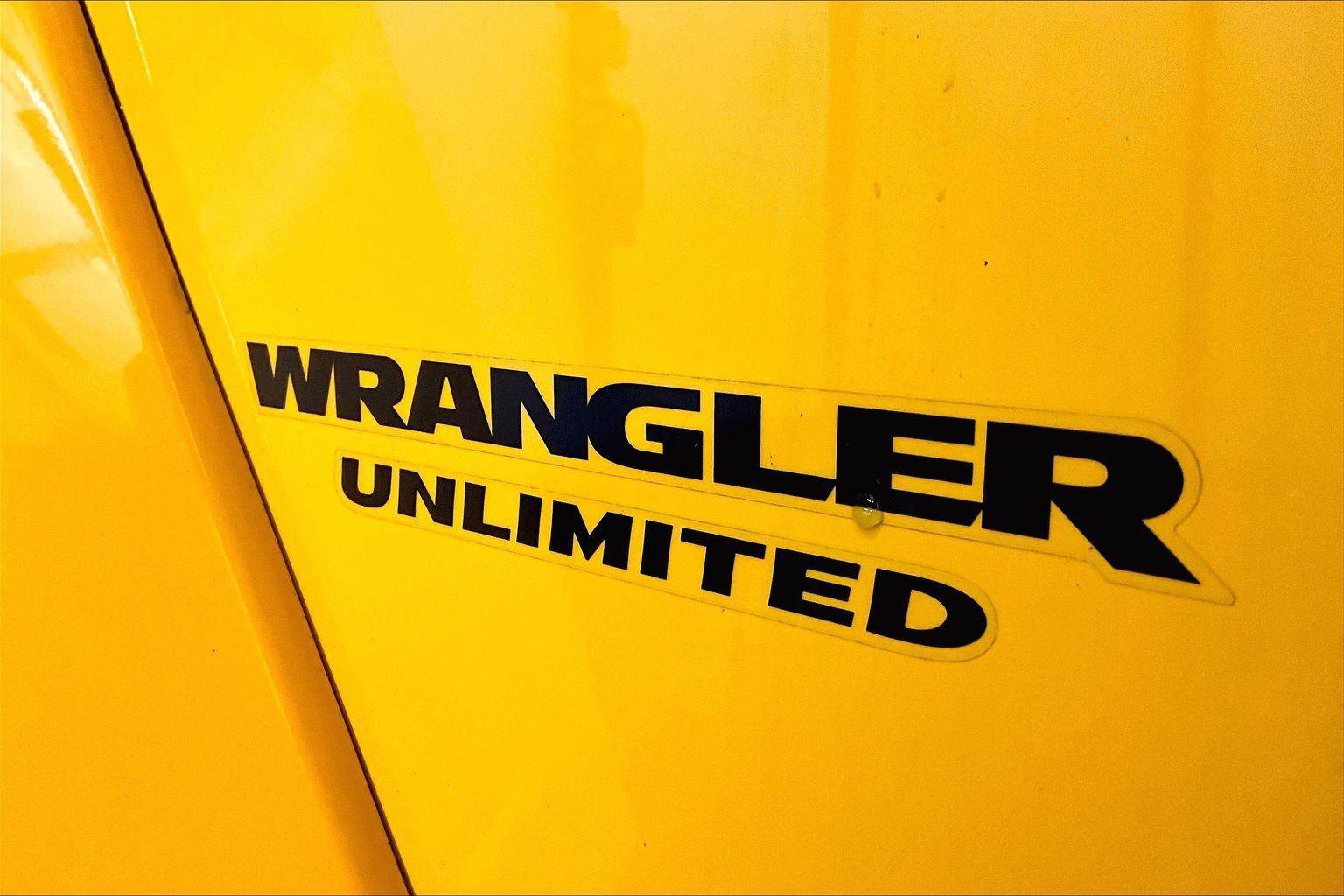 Used 2015 Jeep Wrangler Unlimited Sahara image 13