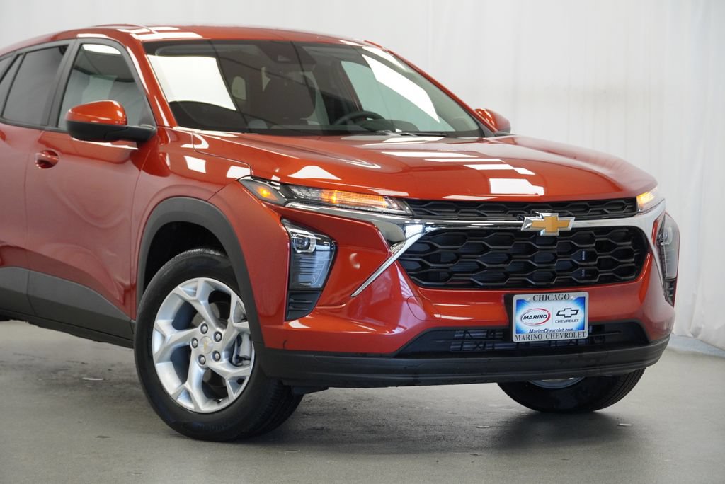 Certified 2024 Chevrolet Trax LS w/ LS Convenience Package FWD image 10