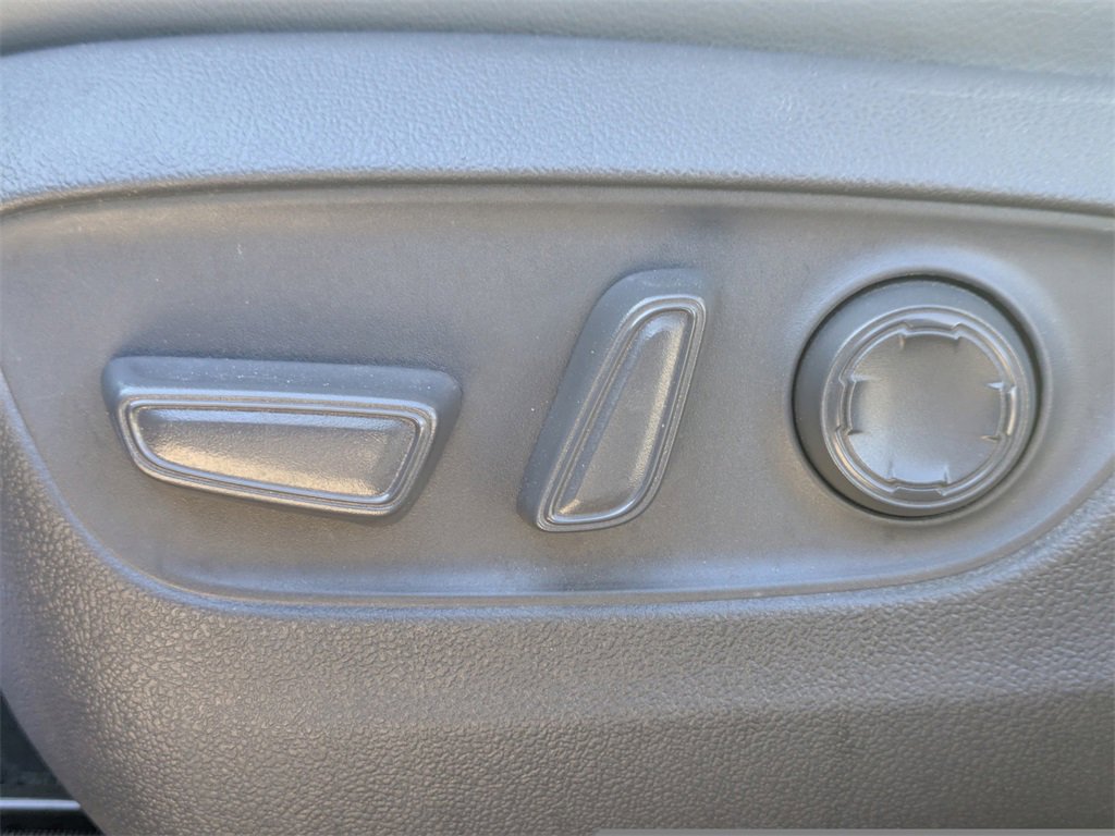 Used 2021 Toyota Sienna XLE w/ XLE Plus Package image 22