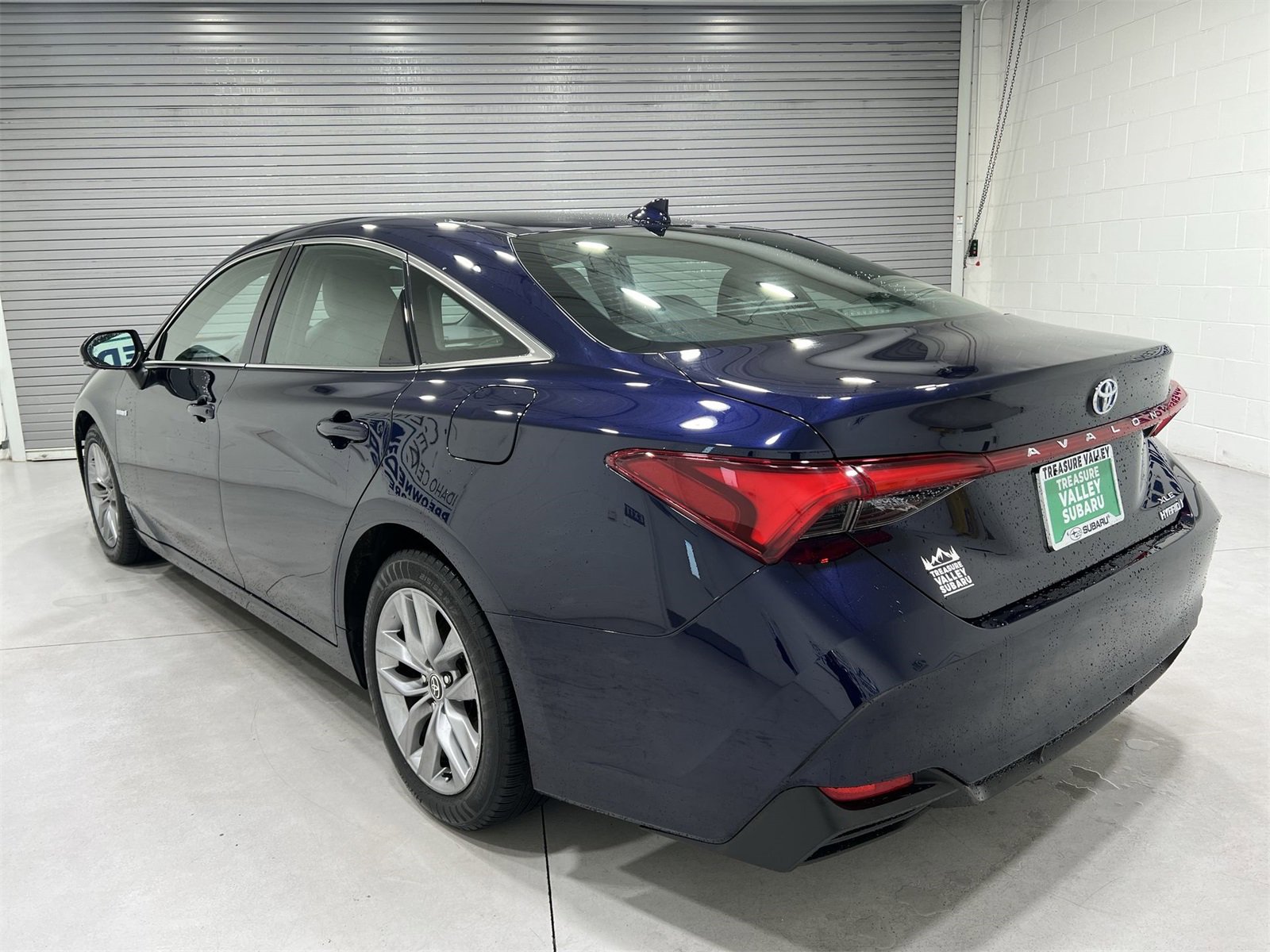 Used 2021 Toyota Avalon XLE image 6