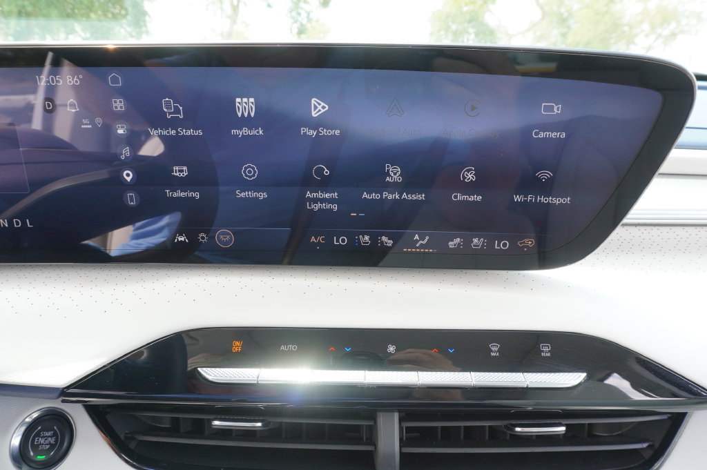 Used 2026 Buick Enclave Avenir w/ Super Cruise Package FWD image 25