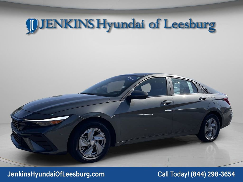 Certified 2024 Hyundai Elantra SE FWD image 10