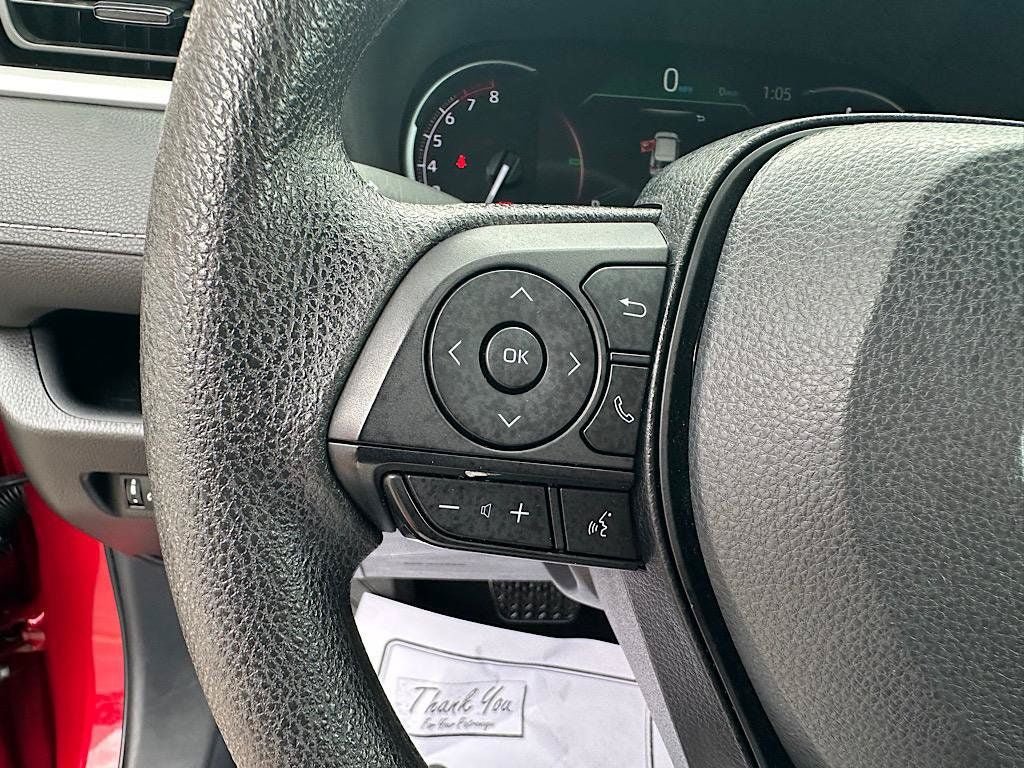 Certified 2025 Toyota RAV4 XLE FWD image 21