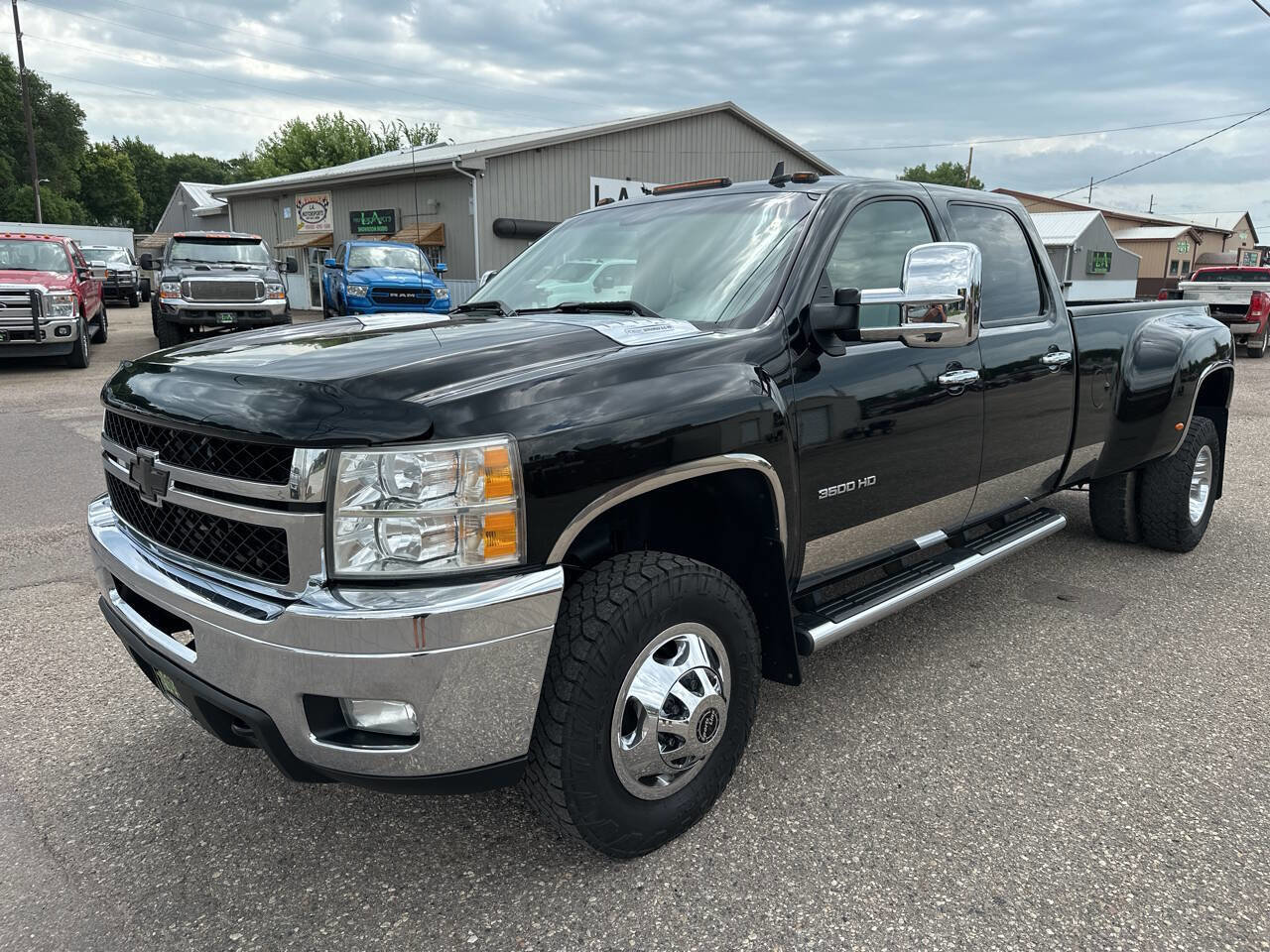 Used 2011 Chevrolet Silverado 3500 LTZ w/ LTZ Plus Package image 9