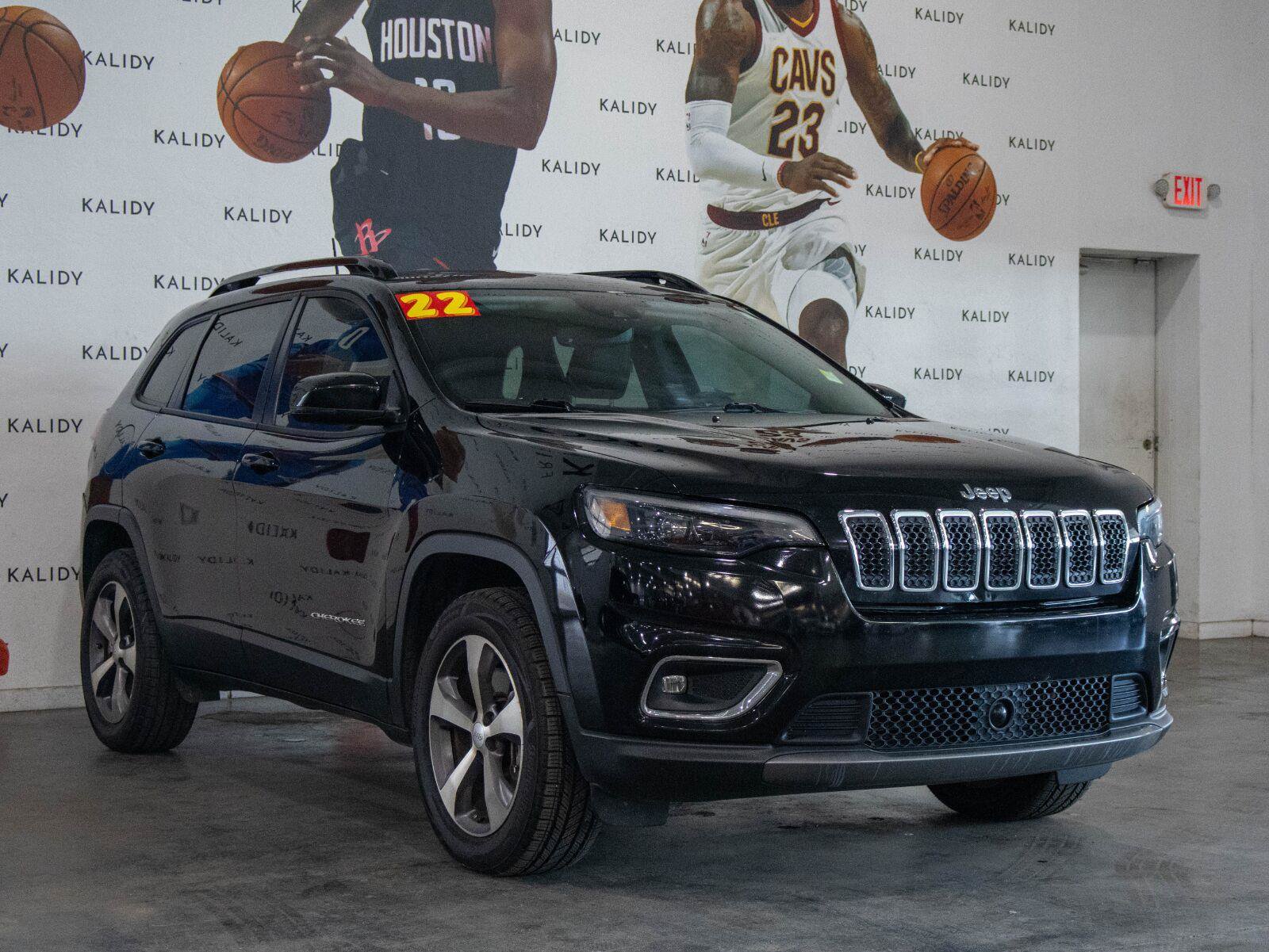 Used 2022 Jeep Cherokee Limited AWD/4WD image 19