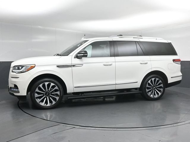 Certified 2023 Lincoln Navigator Reserve AWD/4WD image 4
