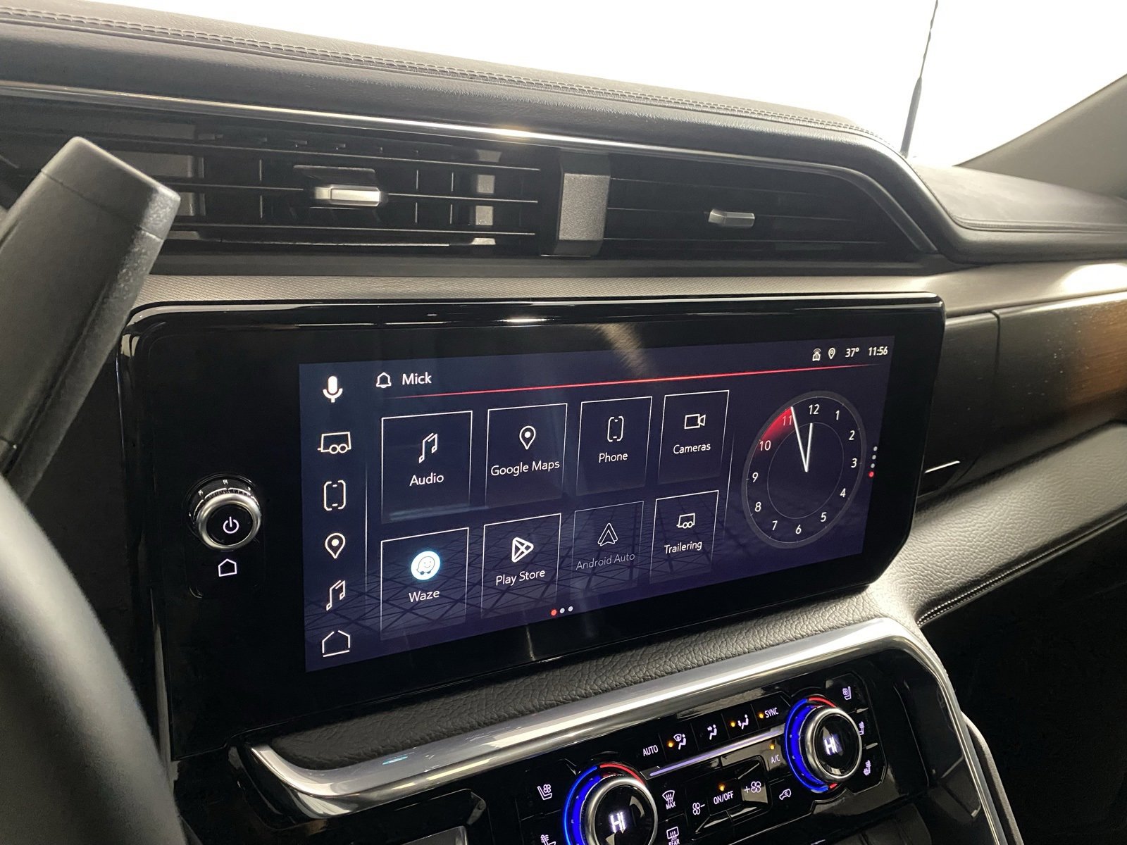 Used 2025 GMC Sierra 3500 Denali w/ Denali Reserve Package image 18