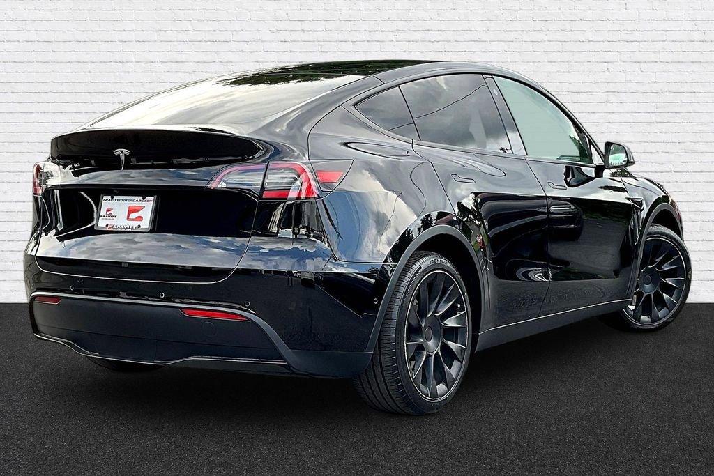 Used 2021 Tesla Model Y 2WD image 6