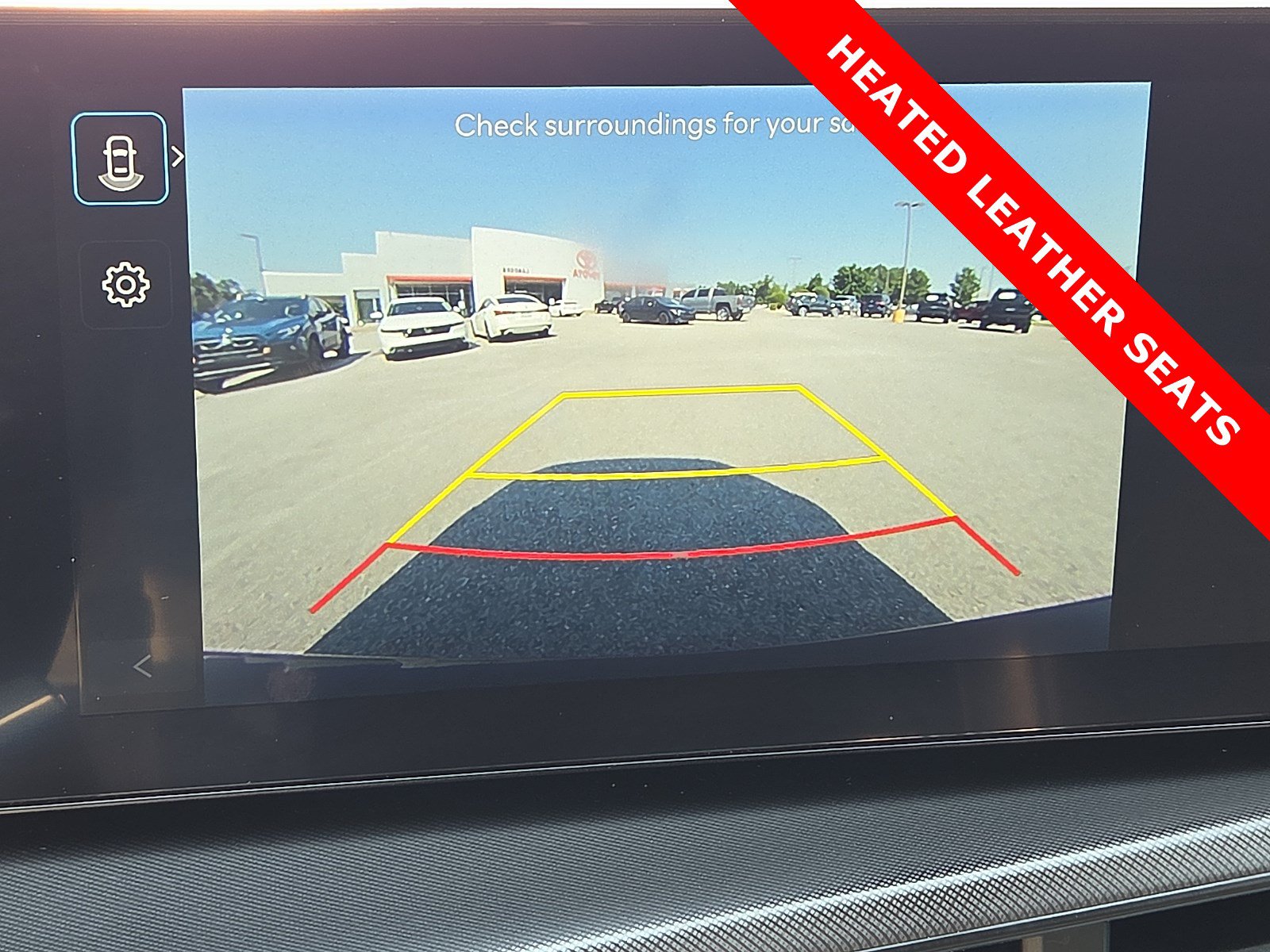 Used 2024 Hyundai Santa Fe SEL FWD image 18
