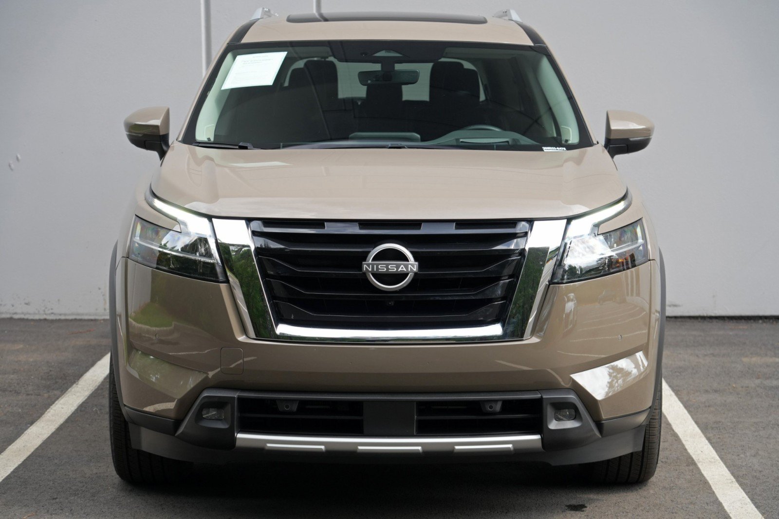 Used 2024 Nissan Pathfinder Platinum FWD image 48