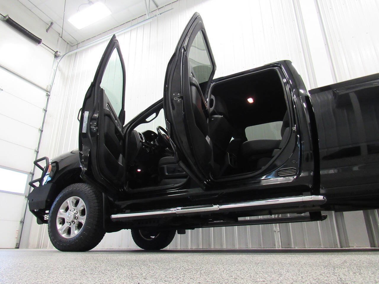 Used 2021 RAM 2500 Big Horn w/ Level 1 Equipment Group AWD/4WD image 18
