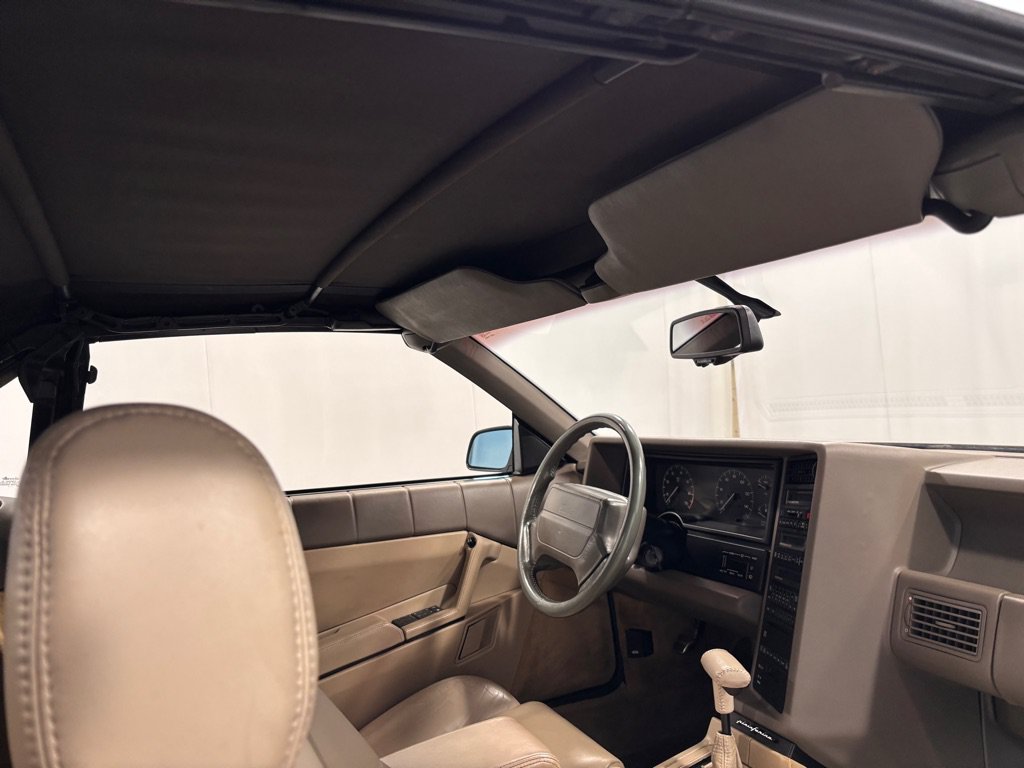 Used 1993 Cadillac Allante FWD image 19