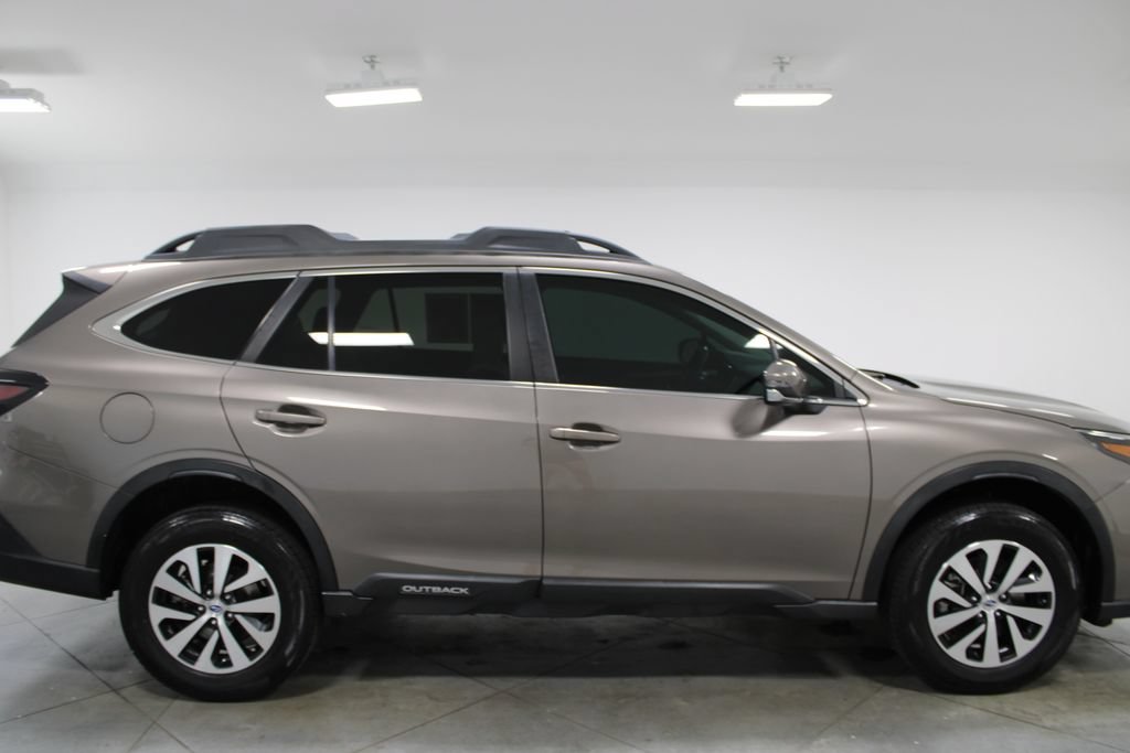Used 2021 Subaru Outback Premium AWD/4WD image 11