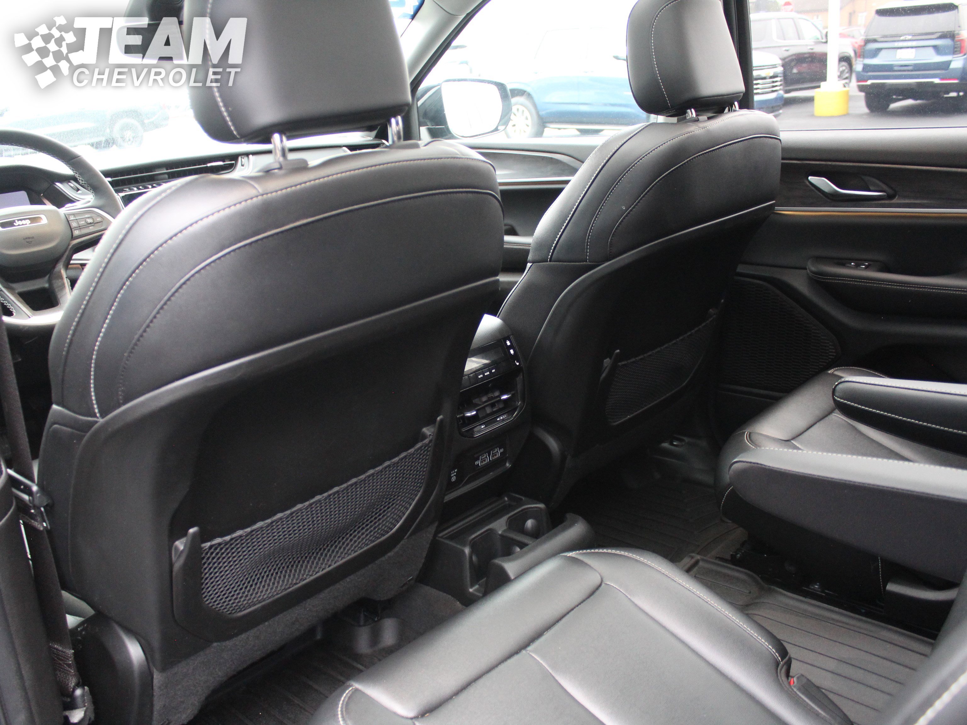 Used 2024 Jeep Grand Cherokee L Limited image 22