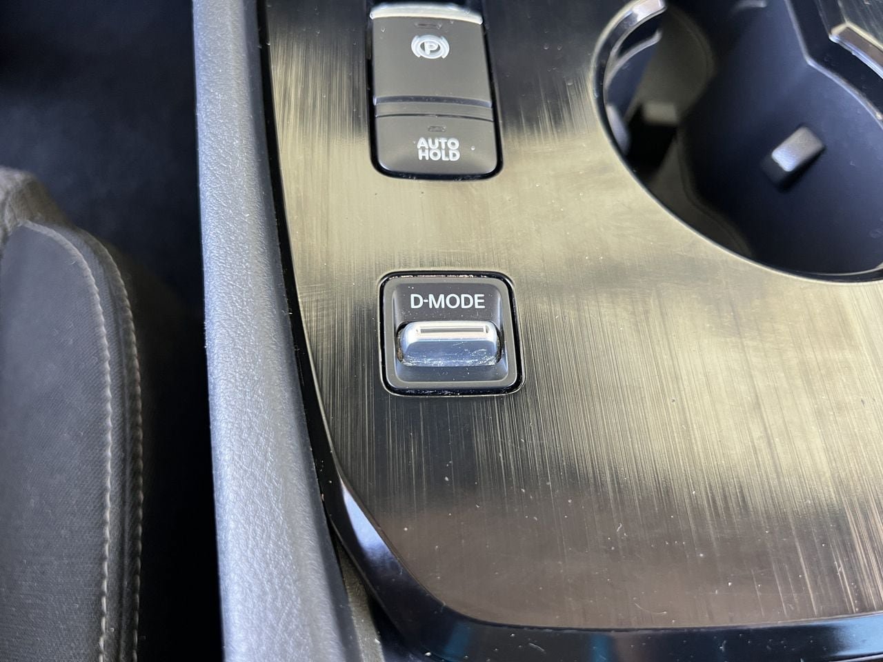 Used 2023 Nissan Rogue SV FWD image 18