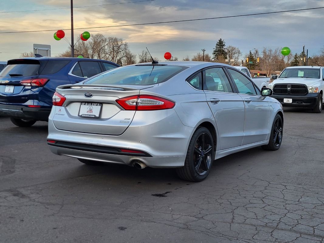 Used 2016 Ford Fusion SE image 5