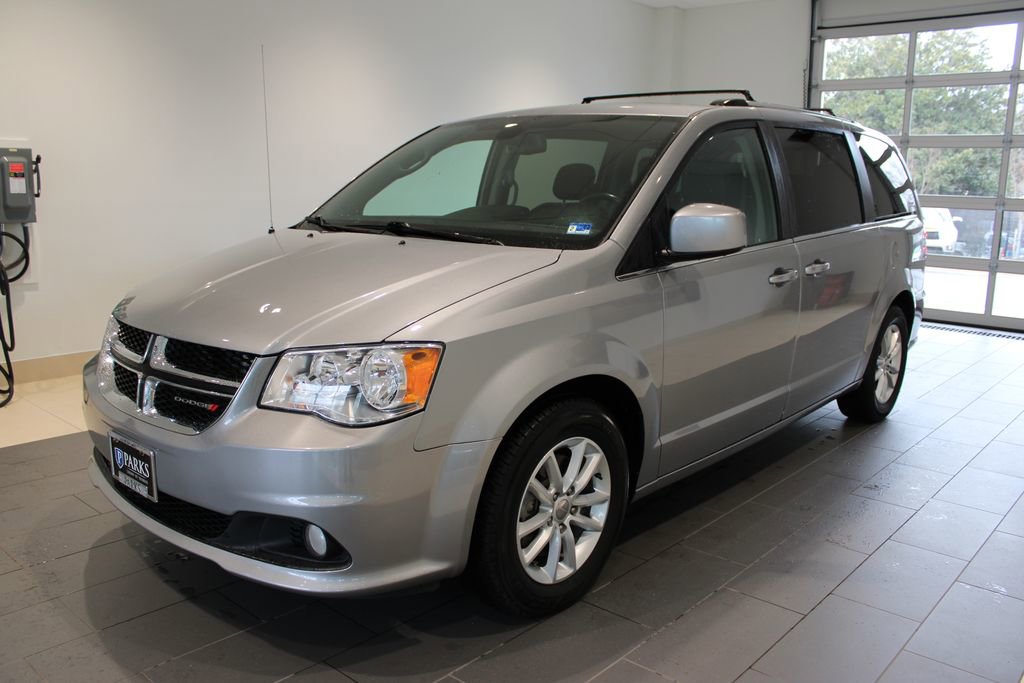 Used 2019 Dodge Grand Caravan SXT image 12