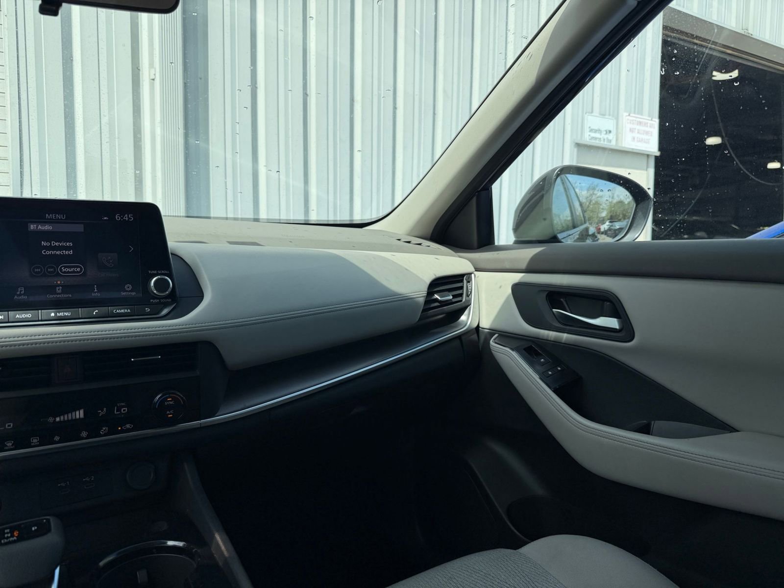Used 2025 Nissan Rogue SV FWD image 37