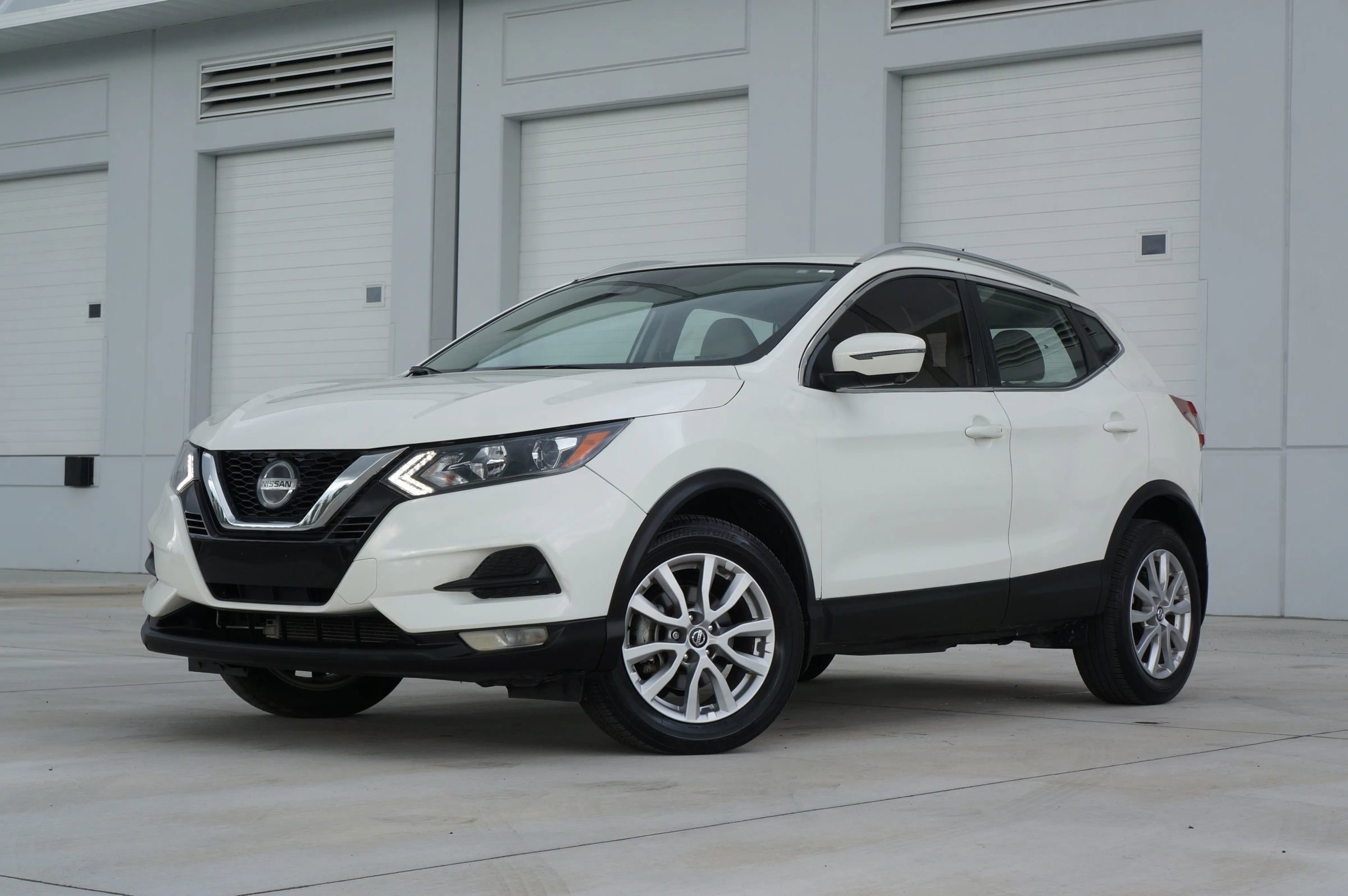 Used 2022 Nissan Rogue Sport SV w/ Technology Package image 5