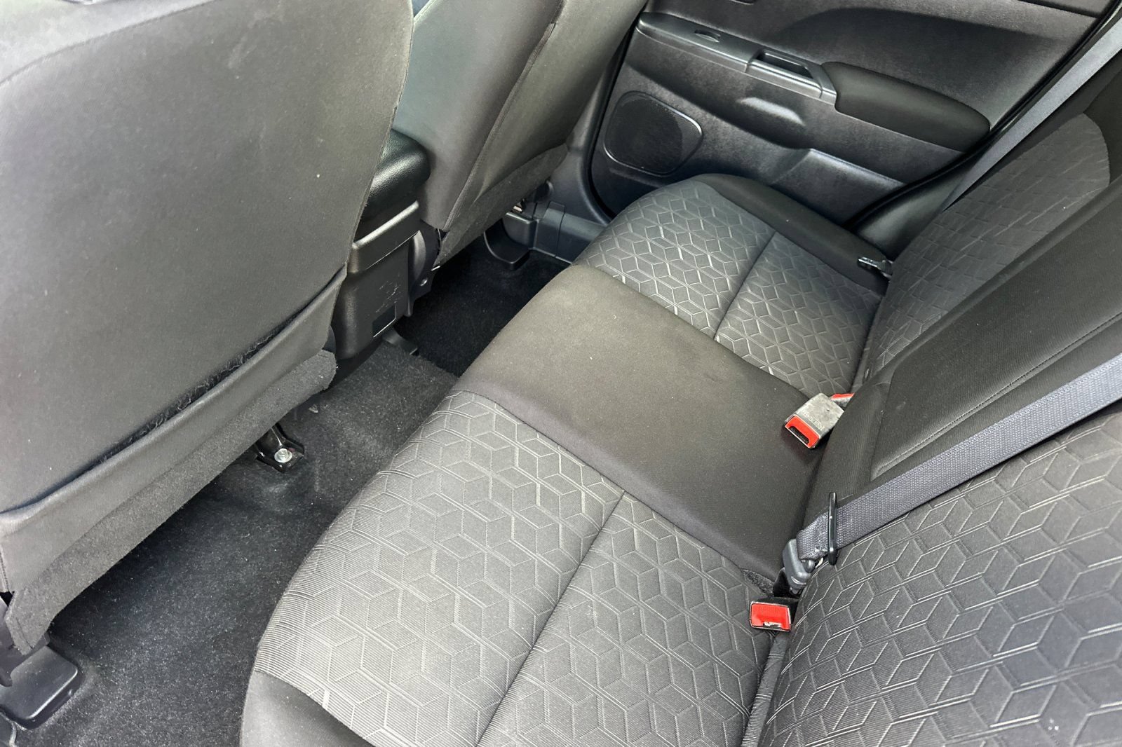Used 2022 Mitsubishi Outlander Sport ES FWD image 12
