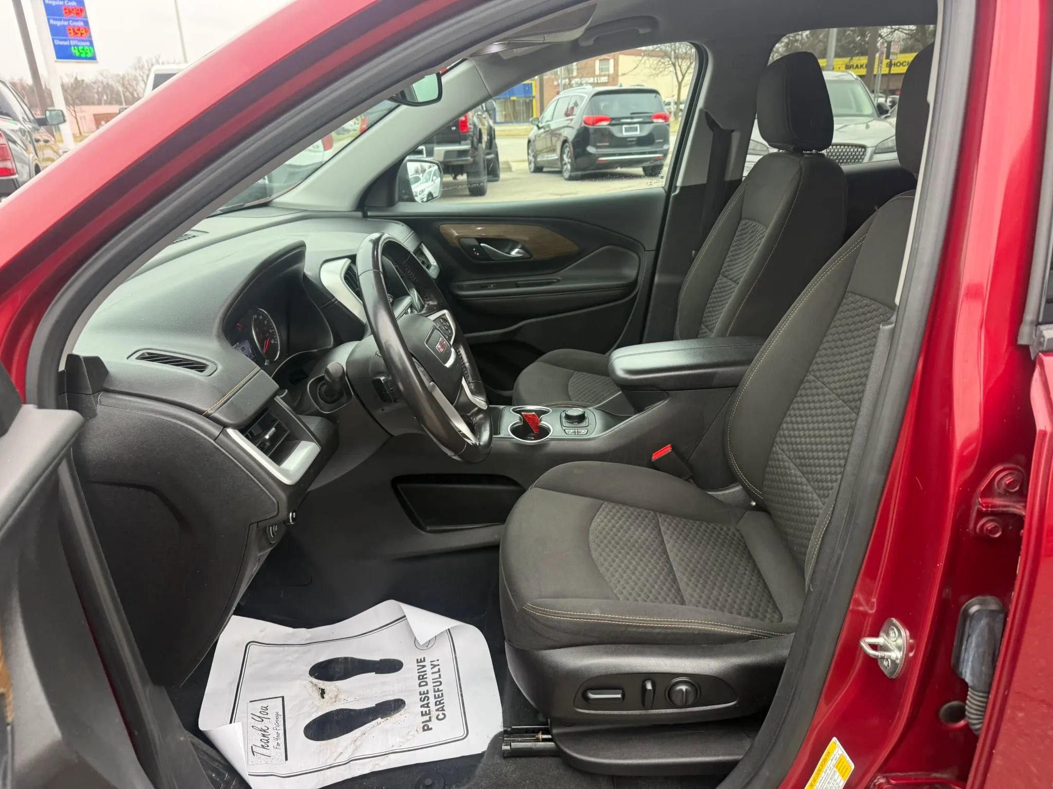 Used 2019 GMC Terrain SLE w/ Driver Convenience Package FWD image 10