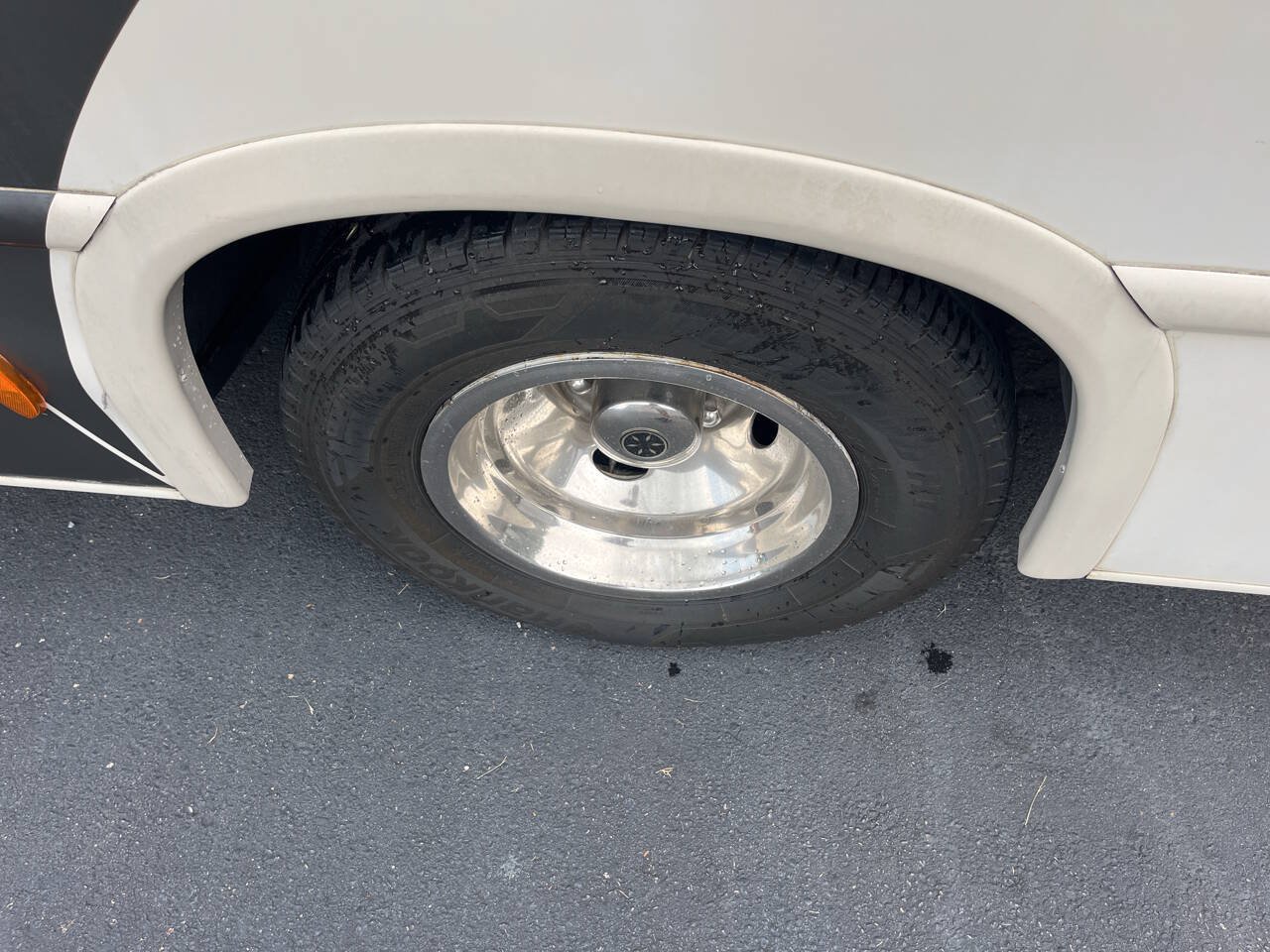 Used 2018 Ford E-450 and Econoline 450 Super Duty w/ Motorhome Prep Package RWD image 25
