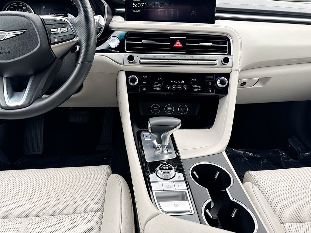Used 2024 Genesis G70 2.5T RWD image 18