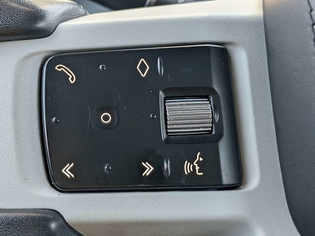 Used 2023 Land Rover Defender 130 SE AWD/4WD image 26