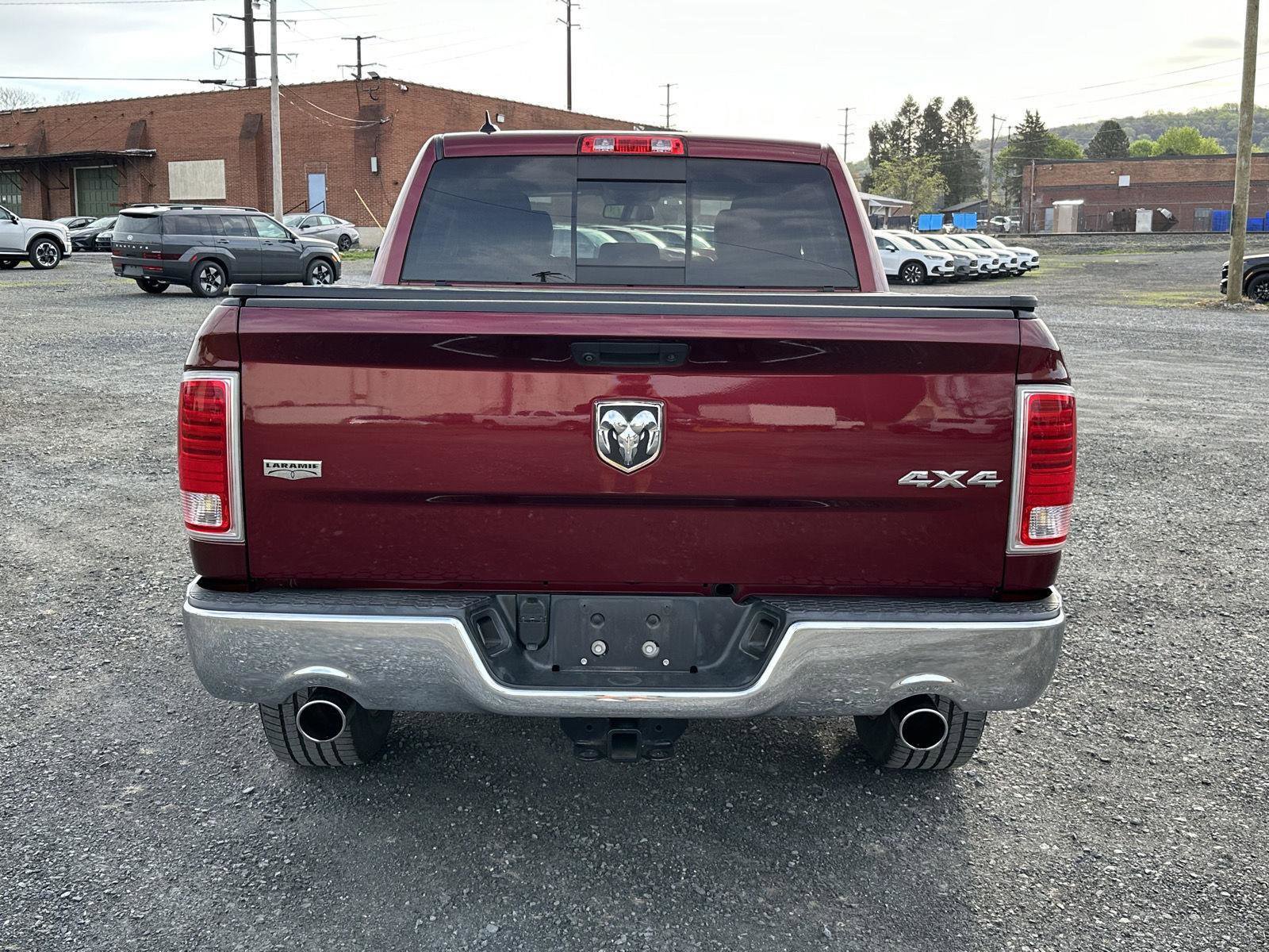 Used 2017 RAM 1500 Laramie image 7